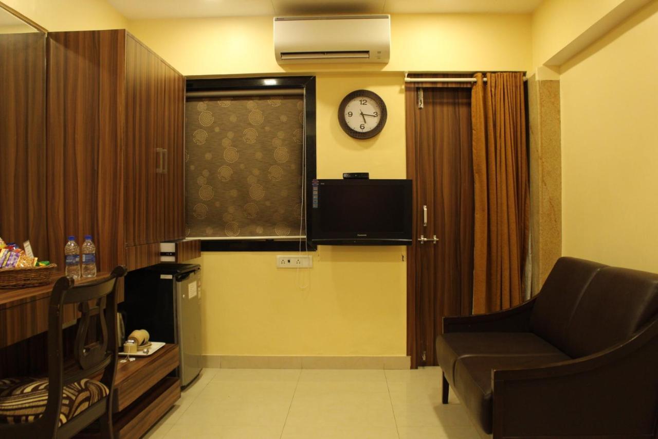Hotel Metro Palace Bombay Extérieur photo