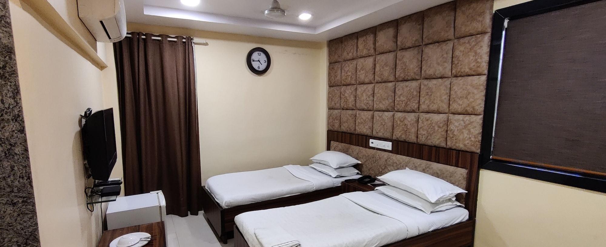 Hotel Metro Palace Bombay Extérieur photo