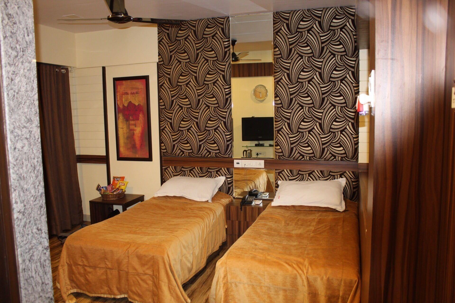 Hotel Metro Palace Bombay Extérieur photo