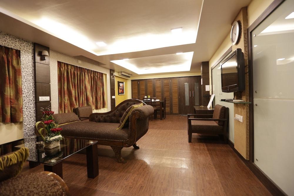 Hotel Metro Palace Bombay Extérieur photo