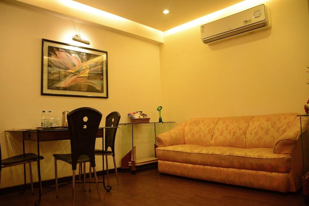 Hotel Metro Palace Bombay Extérieur photo